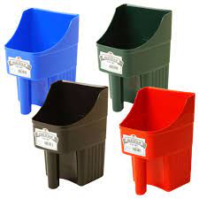3 QT. Plastic Feed Scoop