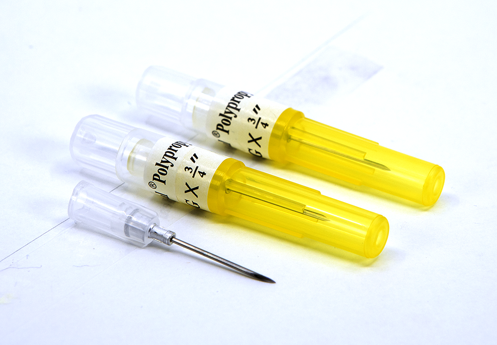 Polypropylene Hub Needle 20 G x 3/4''