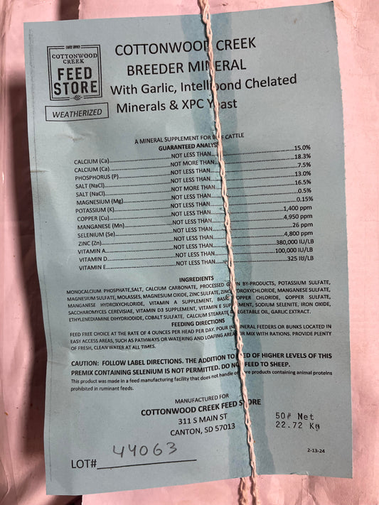 CCFS Breeder Mineral w/ Garlic